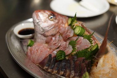 Deniz çipurası resminin Sashimi 'si