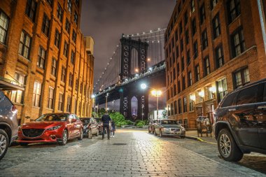 Manhattan Köprüsü 'nün gecesi