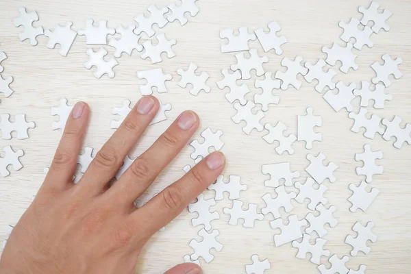 Puzzle Bianco Che Stato Posizionato Una Scrivania — Foto Stock