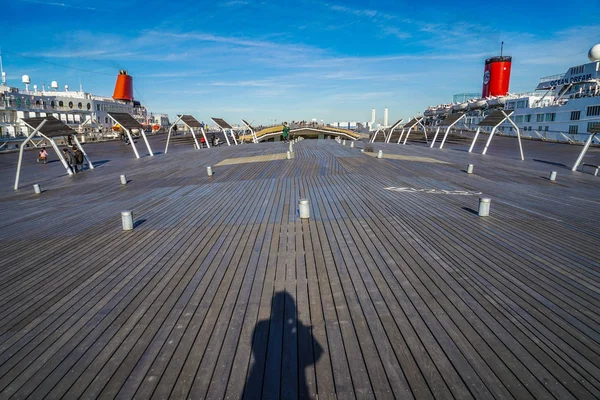 Pont Bois Osanbashi Bateaux Croisière Luxe — Photo