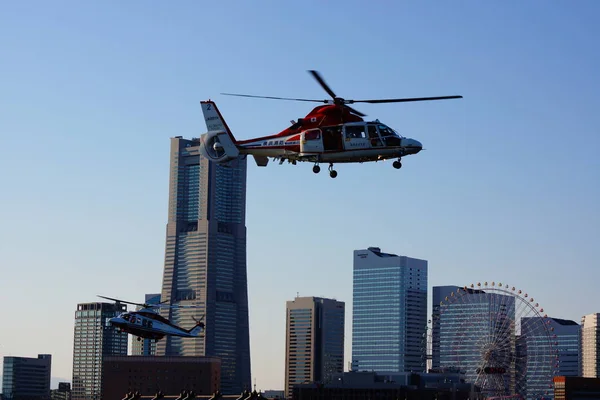 Helicóptero Fuego Para Volar Minato Mirai — Foto de Stock