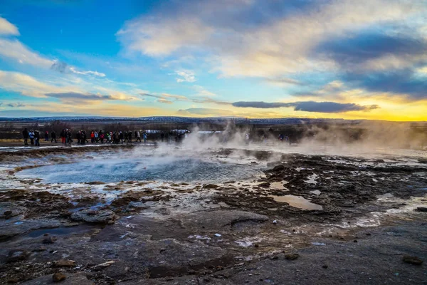 Gejzer Geysir Wschód Słońca Islandia — Zdjęcie stockowe