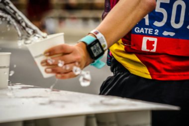 Maratonun su istasyonları