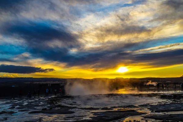 Gejzer Geysir Wschód Słońca Islandia — Zdjęcie stockowe