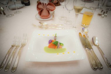 Şık restoran mutfağı imajı (düğün partisi))