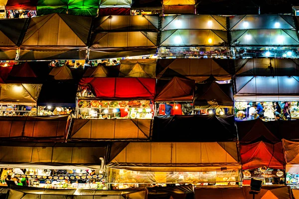 Талат Лот Пхи Ратчада Ночной Рынок Таиланда Бангкок — стоковое фото