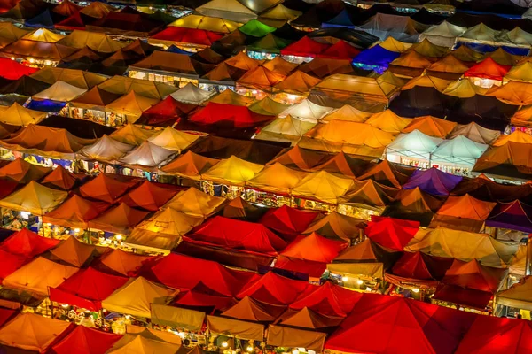 Ночной Вид Талат Лот Пхи Ратчада Таиланд — стоковое фото