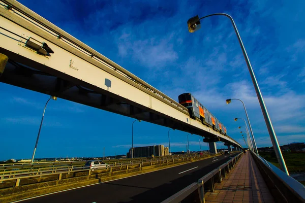 Einschienenbahn Tama Die Den Stand Date Bridge Betreibt — Stockfoto