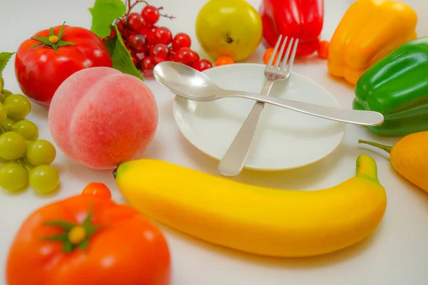 Verduras Frutas Plato Colocó Sobre Mesa — Foto de Stock