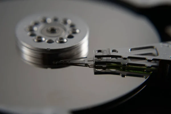 Image of the decomposed hard disk drive