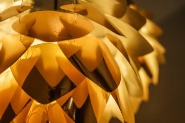 Renkli bir turuncu ışıklandırma