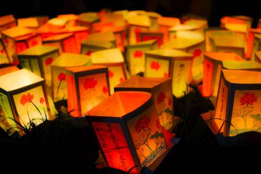 Fenerlerin Toronagashi 'si (Chofu, Tokyo)