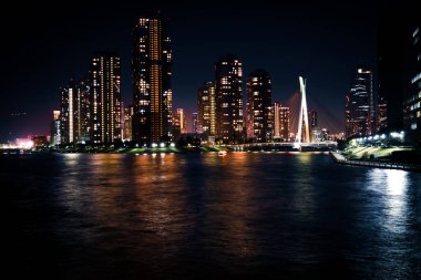 Chuo-ku, Tokyo 'nun gökdelenlerinin resmi