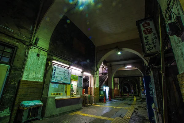 Tsurumi Hattı Ulusal Otoyol Gece Görüşü Stasyonu — Stok fotoğraf