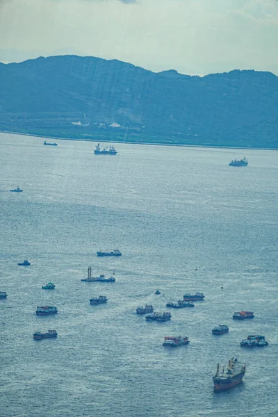 Ein Schiff Vor Anker Hafen Von Hongkong — Stockfoto