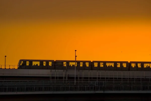 Yurikamome Tokyo Waterfront New Traffic Coastal Line Evening — Stock Photo, Image