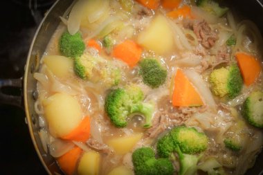 İçindekiler Kuzen White yahnisi