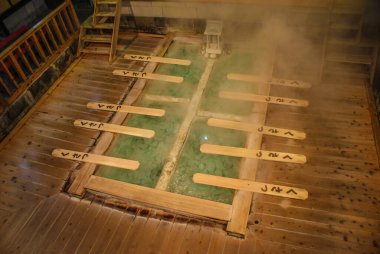 Sıcak suyun Kusatsu kaplıcaları da görüntüler gördü