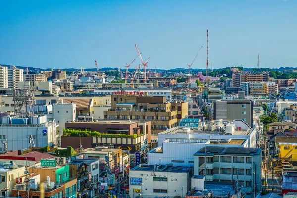 横浜市戸塚区の市と青空 — ストック写真