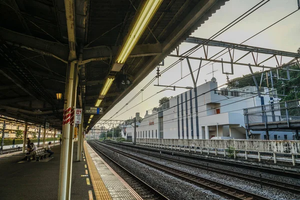 Platform Early Morning Yokohama Hodogaya Station — Stock Photo, Image