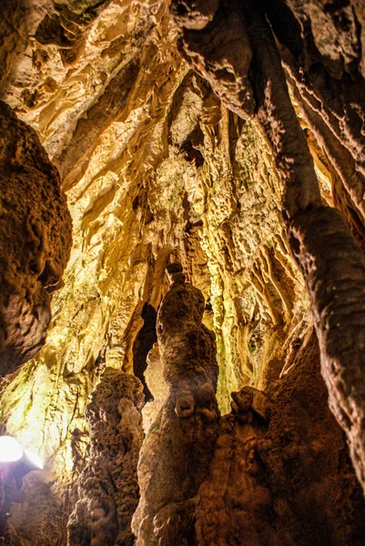 Große Kalksteinhöhle Von Hida — Stockfoto