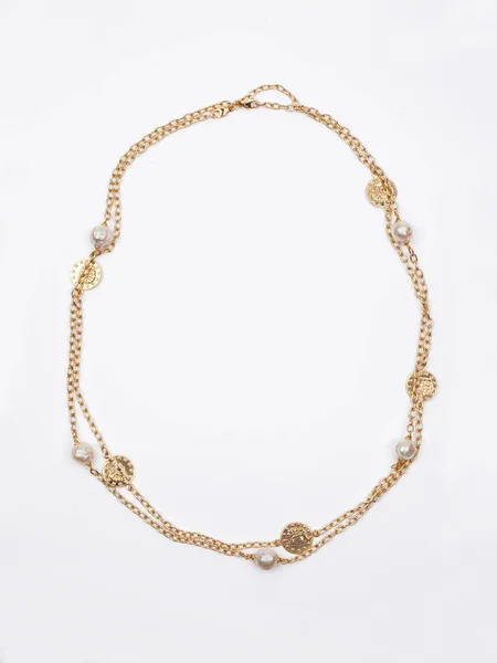 Kvinnors Guld Halsband Med Pärla Vit Bakgrund Ovanifrån — Stockfoto