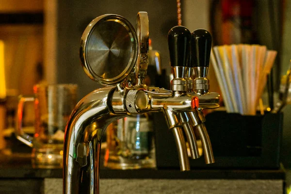 Style Pedestal Keg Beer Dispensing Tower Stainless Steel Three Faucet — Stock Photo, Image