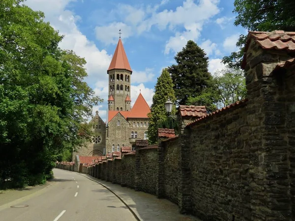 Abtei von Clervaux von der Straße — Stockfoto