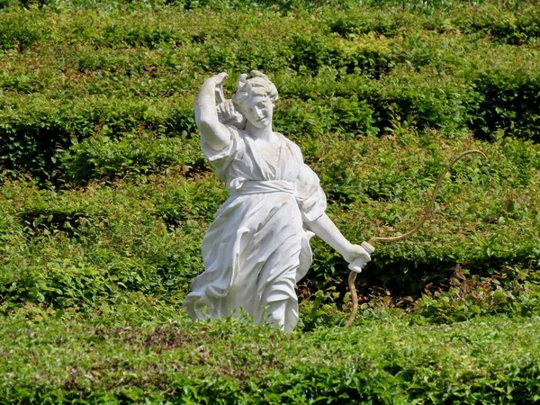 Diana Artemis heykeli