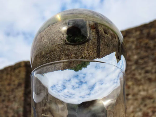 Замок Петтинген в хрустальном шаре — стоковое фото
