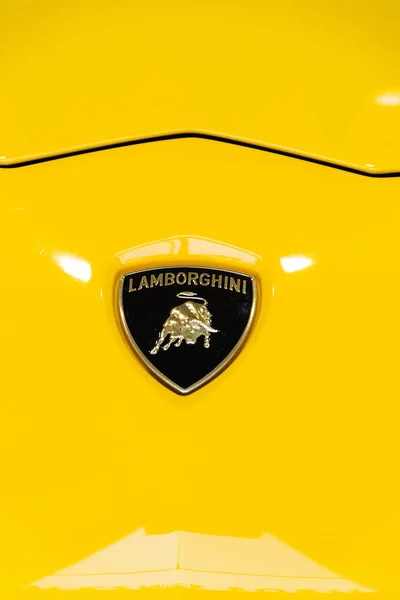 Berlín Alemania Abril 2018 Logotipo Empresa Lamborghini Lamborghini Aventador Coupé —  Fotos de Stock
