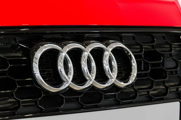 Berlín Alemania Abril 2018 Logotipo Empresa Audi Audi Pie Foro — Foto de Stock