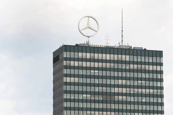 Berlin Germany May 2018 Mercedes Benz Logo Top Headquarters Building — Stock Photo, Image