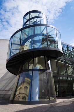 Berlin, Almanya - 15 Mayıs 2018: Zeughaus kanat uzantısı Alman tarihi Müzesi - 15 Mayıs 2018 Deutsches Historisches müze, Berlin, Almanya.