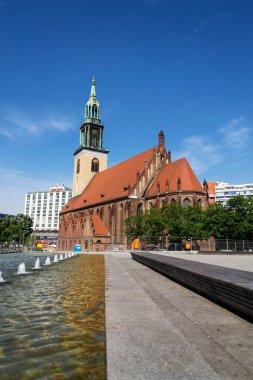 St. Marys Kilisesi, Marienkirche Karl-Liebknecht-Caddesi Orta Berlin, Almanya 'da Alexanderplatz yakınlarında.