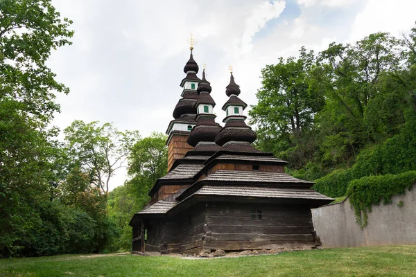 Dřevěný Pravoslavný Karpatské Rusínské Kostel Svatého Michaela Archanděla Kinského Zahrady — Stock fotografie