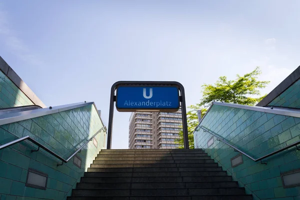 Berlin Almanya Mayıs 2018 Bahn Alexanderplatz Hızlı Transit Metro Stasyonu — Stok fotoğraf