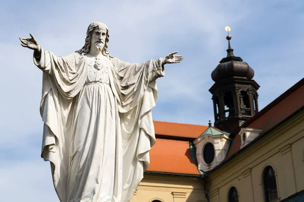 Jesus Cristo Com Estátua Braços Abertos Diante Basílica Peregrinação Assunção — Fotografia de Stock
