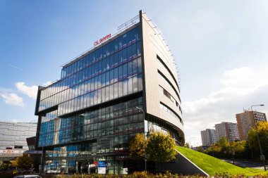 Prague, Çek Cumhuriyeti - 14 Ekim 2017: olay yeri inceleme uzmanı Behring biyofarmasotik şirket logosu üzerinde 14 Ekim 2017 üzerinde bina Prag, Çek Cumhuriyeti Merkez. 