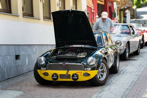 Saalbach Hinterglemm Austria Junio 2018 Los Veteranos Mgc Coupé Oldsmobile — Foto de Stock