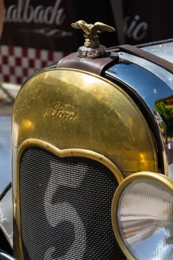 Saalbach-Hinterglemm, Avusturya-21 Haziran 2018: Vintage araba Ford Model A Speedster 1930 oldsmobile kıdemli 21 Haziran 2018 Saalbach-Hinterglemm, Avusturya.