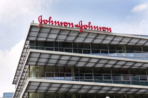 Praga República Checa Mayo 2018 Johnson Johnson Company Logo Headquarters —  Fotos de Stock