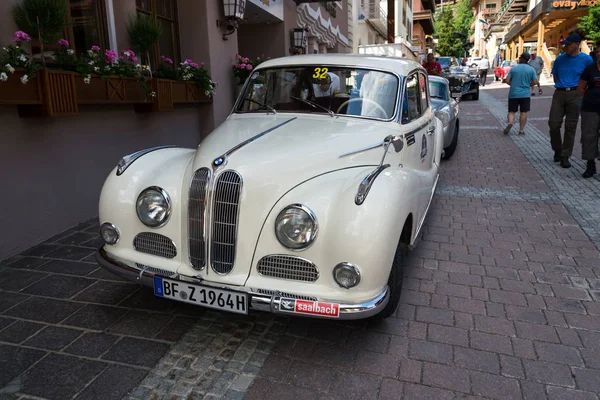 Saalbach Hinterglemm Autriche Juin 2018 Une Voiture Ancienne Bmw 3200 — Photo