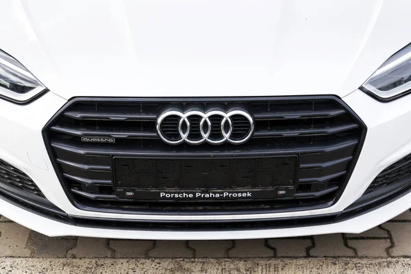 Praga República Checa Septiembre 2018 Logotipo Empresa Audi Coche Audi — Foto de Stock