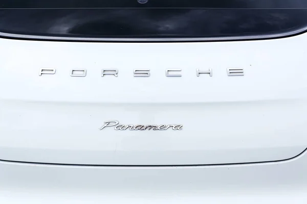 Praga Republika Czeska Września 2018 Porsche Panamera Logo Samochód Przed — Zdjęcie stockowe
