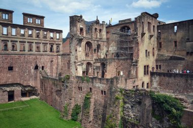 Heidelberg castle, Baden Wurttemberg, Almanya, güneşli yaz günü kalıntıları