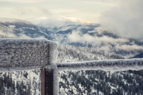 Big Hoarfrost Metallic Railing Snowy Mountains Landscape Background Krkonose Mountains — Stock Photo, Image