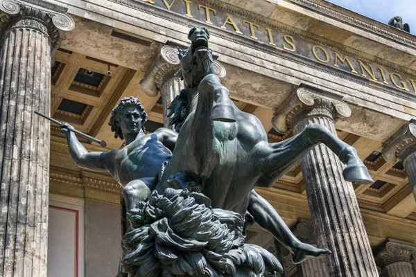 Estatua Bronce Ecuestre Albert Wolff 1858 Frente Museo Altes Berlín —  Fotos de Stock