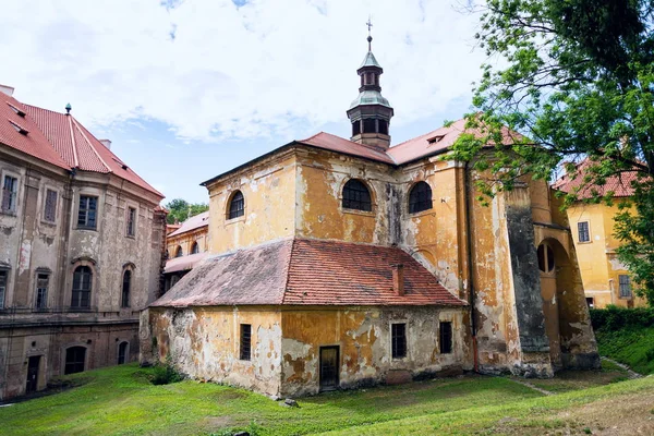 Barokke Cisterciënzer Klooster Plasy Plzen Regio Tsjechische Republiek Zonnige Zomerdag — Stockfoto