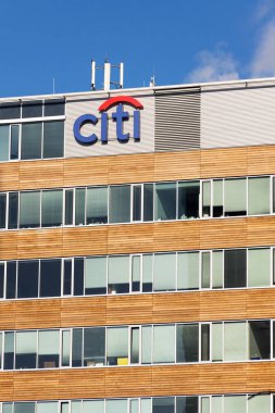 Prague, Çek Cumhuriyeti - 5 Şubat 2019: Citibank bankacılık ve finans şirketi logosuna 5 Şubat 2019 Prag, Çek Cumhuriyeti'nde bina Genel Müdürlük. 